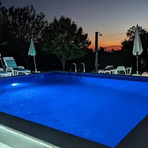 Aja Apartment Kaštelir